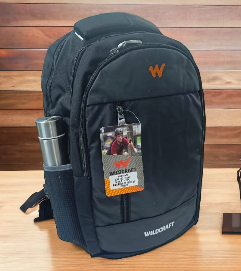 WILDCRAFT Causal Standard Backpack with 3 compartments (Black)